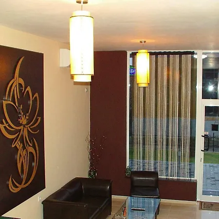 Hotel сити с безплатен паркинг