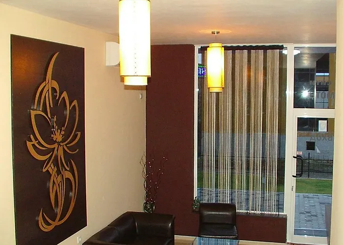 Hotell сити с безплатен паркинг