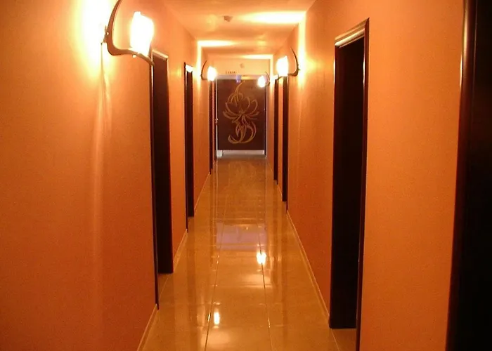 Hotell сити с безплатен паркинг