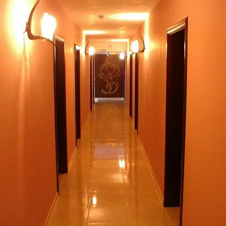 Szálloda сити с безплатен паркинг